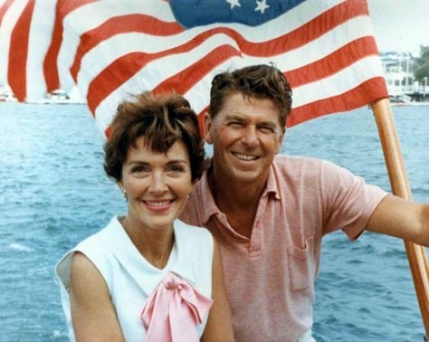 Ronald_Reagan_and_Nancy_Reagan_aboard_a_boat_in_California_1964wikipedia